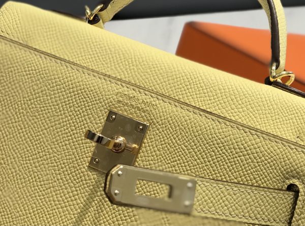 Hermès EPSOM MINI KELLY2 19cm - Image 17