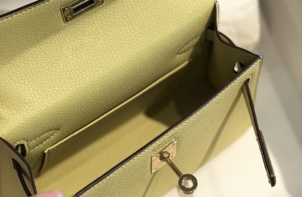 Hermès EPSOM MINI KELLY2 19cm - Image 19
