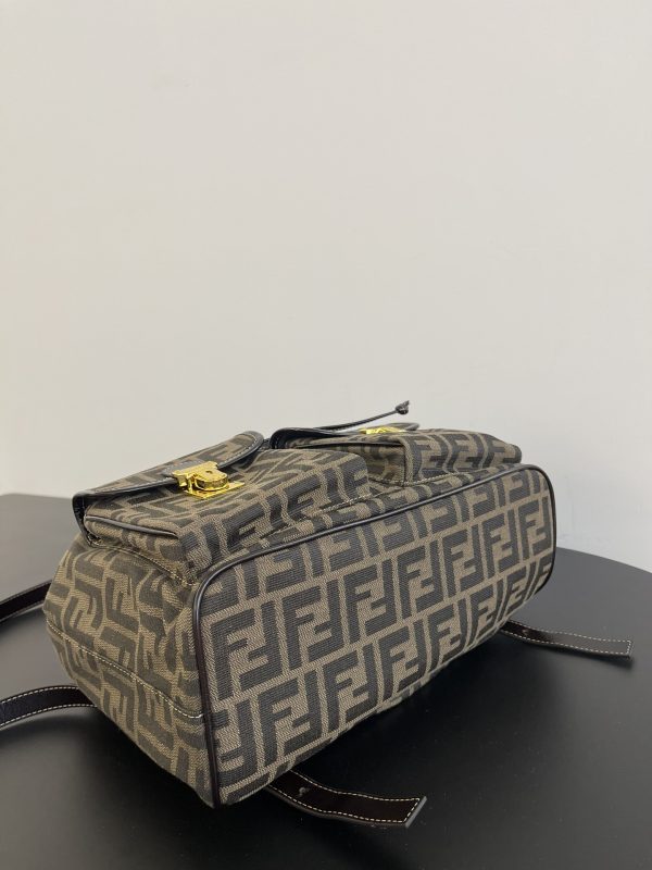 FENDI size32x5x38 - Image 9