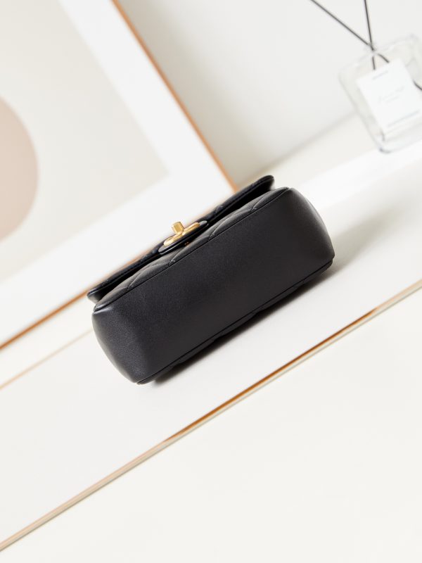 chanel    size:14.5*19.5*7.5 - Image 9