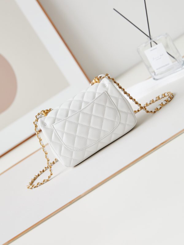 chanel size:12.5*17*5 - Image 8