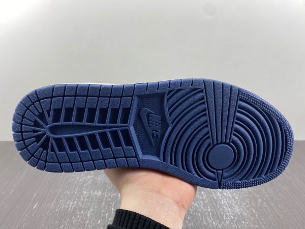 Travis Scott x Air Jordan 1 - Image 13