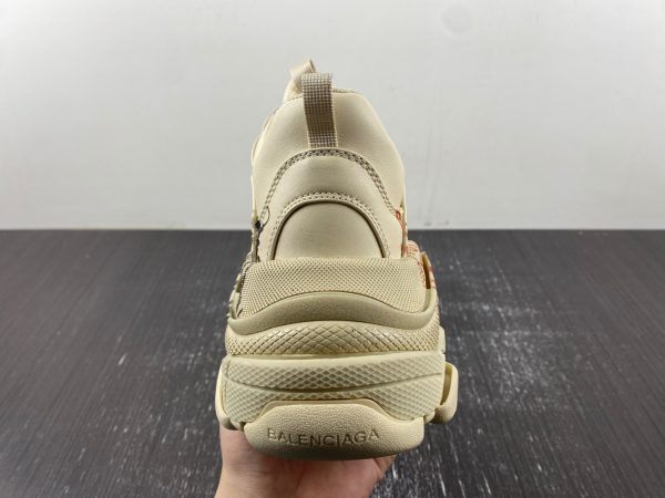 BALENCIAGA - Image 10