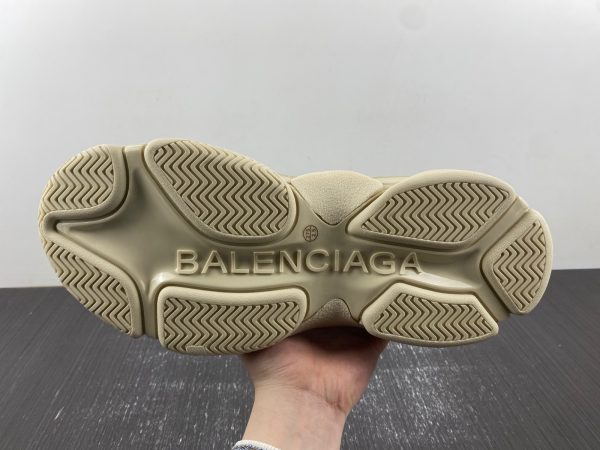 BALENCIAGA - Image 11