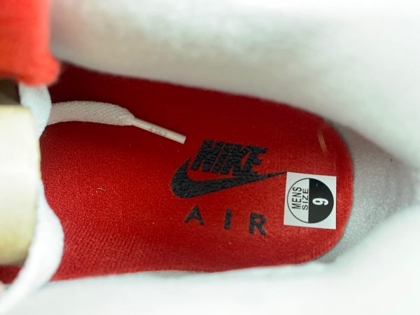 Air Jordan 4 - Image 12