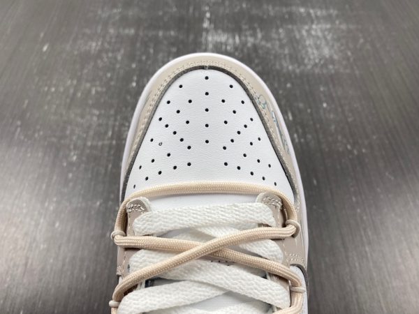 Nike Dunk Low - Image 13