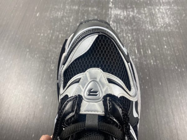 Balenciaga - Image 8