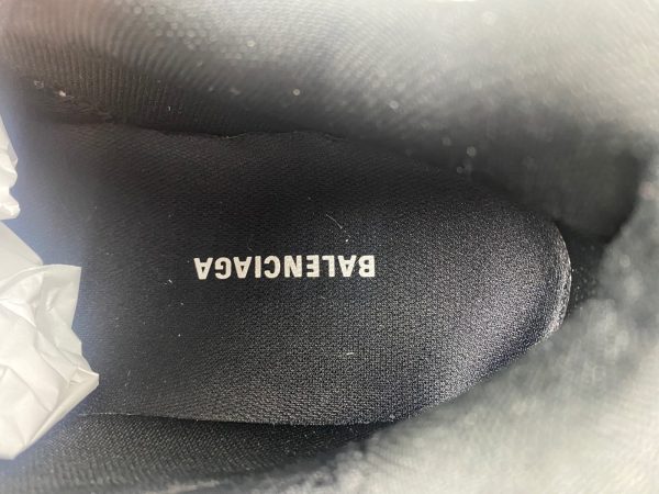 Balenciaga - Image 12