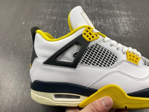 Air Jordan 4 - Image 12