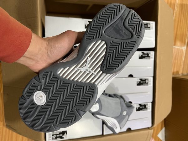 Air Jordan 14 - Image 5