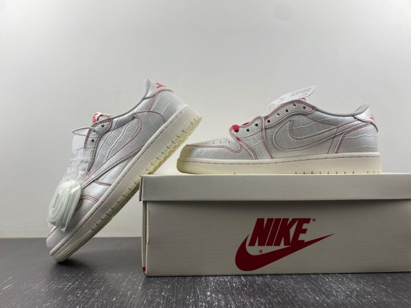 TS x AJ1 Travis Scott x Air Jordan 1 Low OG - Image 16