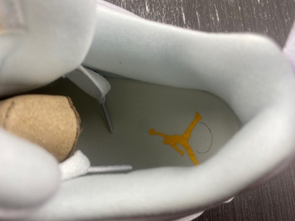 Air Jordan 4 WMNS “VividSulfur” - Image 13