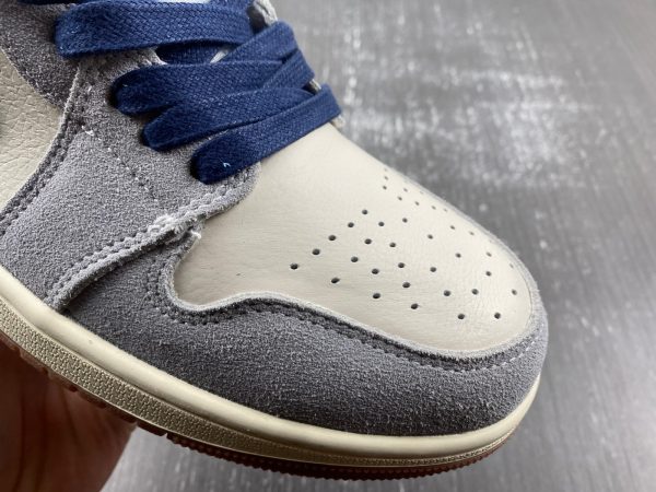 Air Jordan 1 Low - Image 7