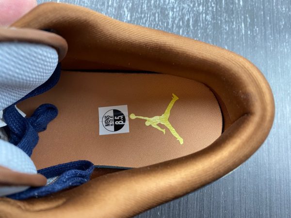Air Jordan 1 Low - Image 18