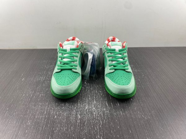 Concepts x Nike SB Dunk Low - Image 3