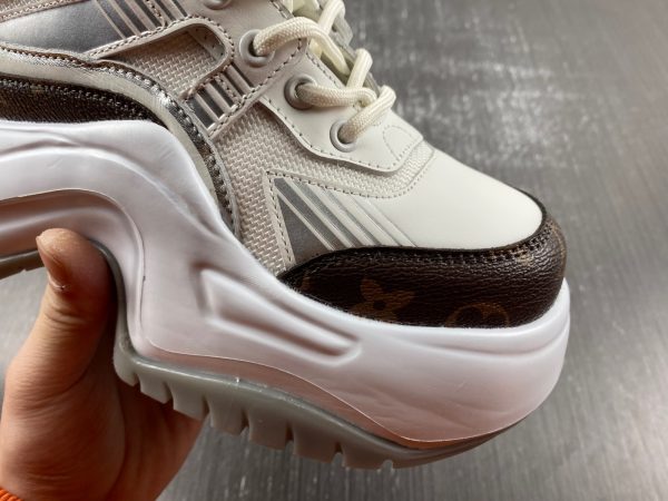 Vuitton Archlight Sneakers LV - Image 6