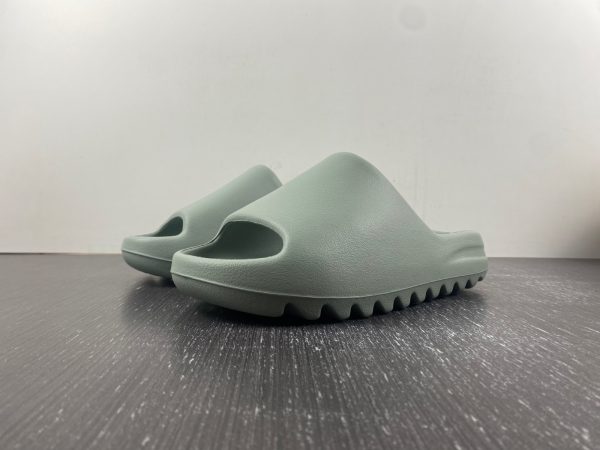 adidas YEEZY SLIDE - Image 3