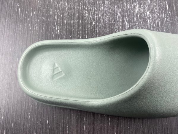 adidas YEEZY SLIDE - Image 10