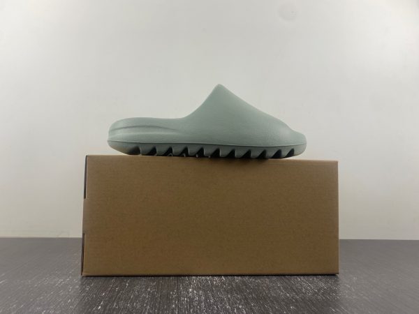 adidas YEEZY SLIDE - Image 12