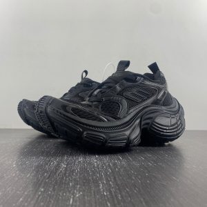 Balenciaga 911。