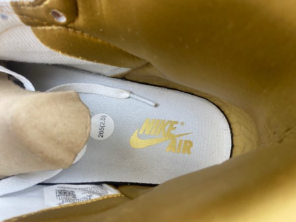 Air Jordan 1 Retro HI OG - Image 16