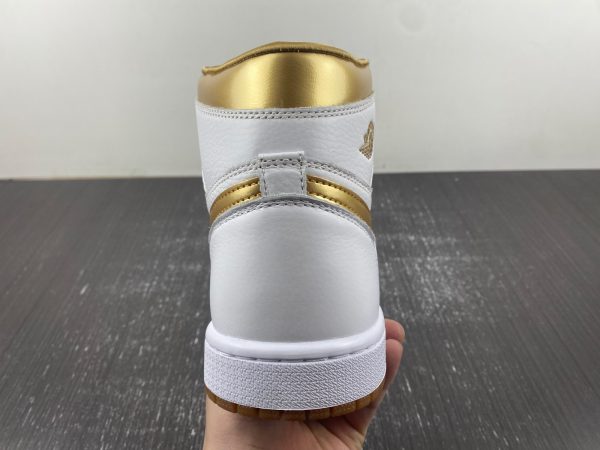 Air Jordan 1 Retro HI OG - Image 17