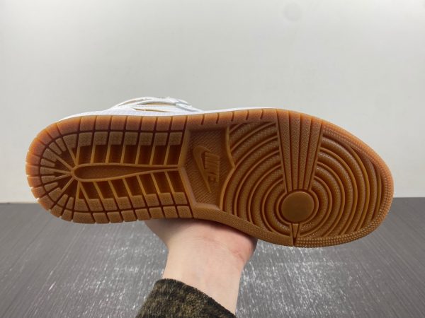 Air Jordan 1 Retro HI OG - Image 18