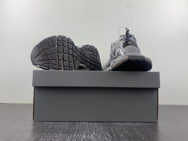 Balenciaga Phantom Sneaker - Image 12