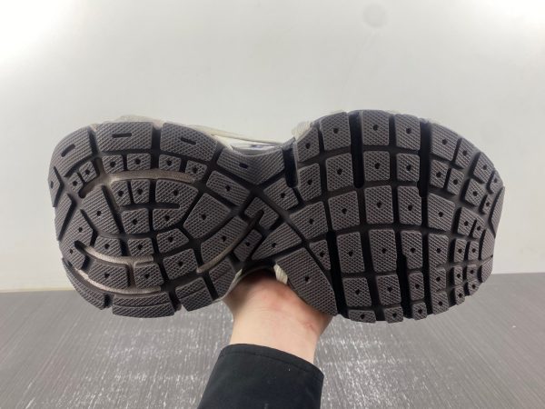 Balenciaga Phantom Sneaker - Image 9