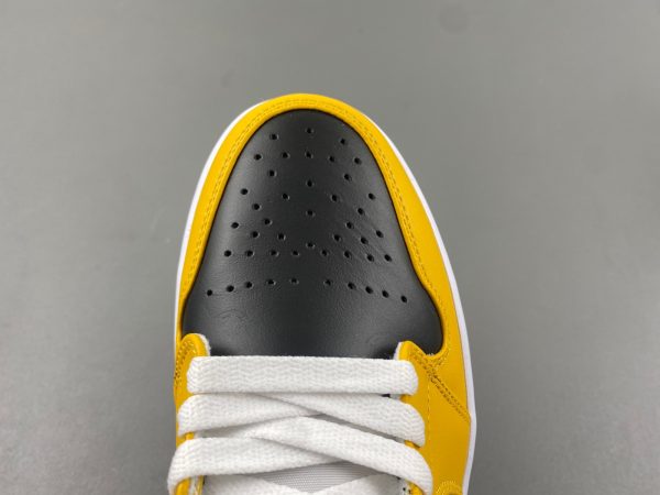 Air Jordan 1 Mid - Image 9