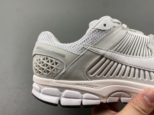Nike Zoom Vomero 5 - Image 6