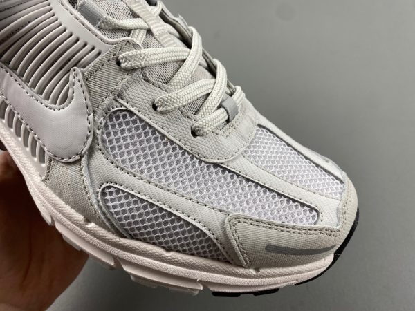 Nike Zoom Vomero 5 - Image 7