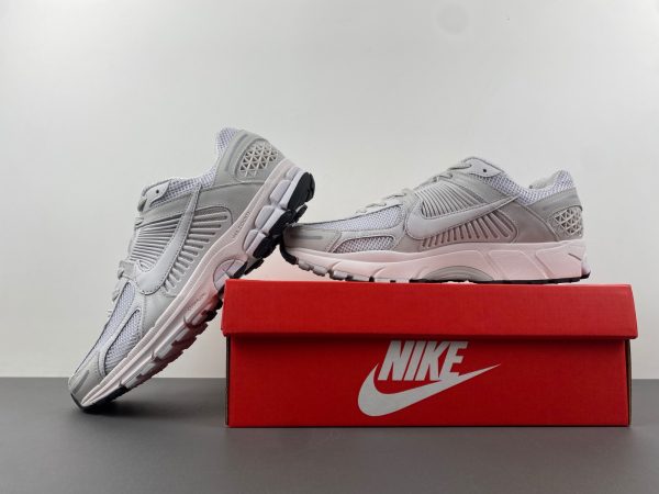 Nike Zoom Vomero 5 - Image 15