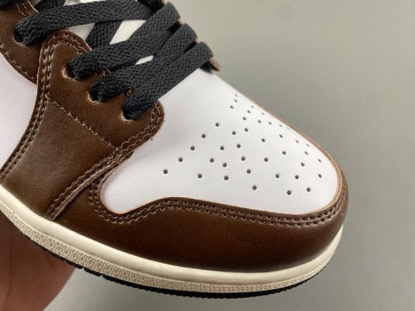 Air Jordan 1 Low - Image 5