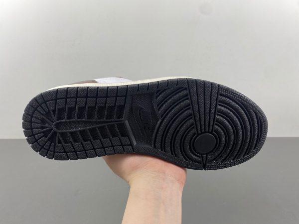 Air Jordan 1 Low - Image 12