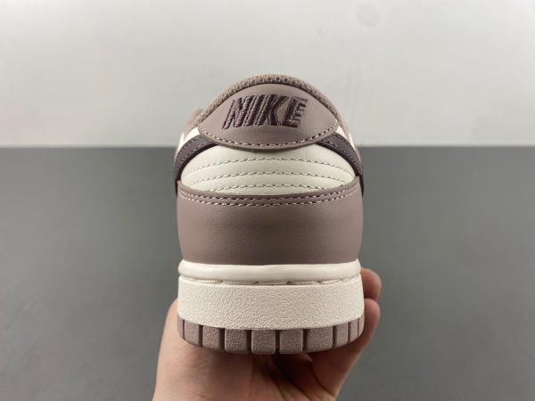 NIKE - Image 2