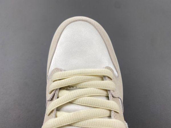 Nike SB Dunk Low Premium “Valentine’s Day - Image 15